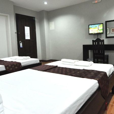 Harbour Gardens Tourist Inn Тагбиларан Экстерьер фото
